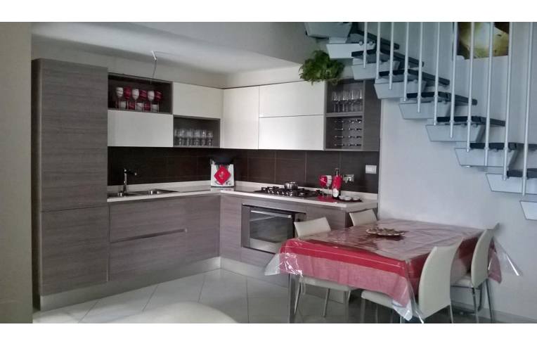 casa indipendente in vendita a Roma in zona Collatino