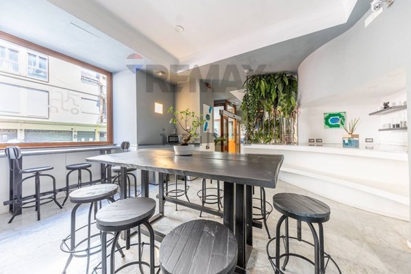 albergo in vendita a Roma in zona Ostiense