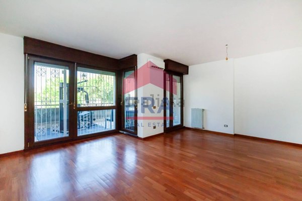 appartamento in vendita a Roma in zona EUR