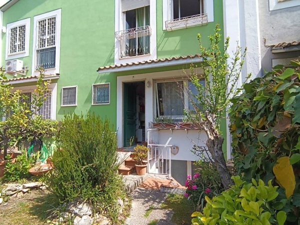 casa indipendente in vendita a Roma in zona Casal Palocco