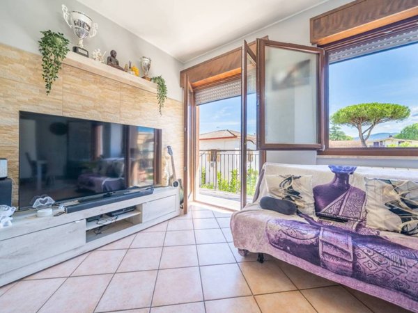appartamento in vendita a Roma in zona Borghesiana
