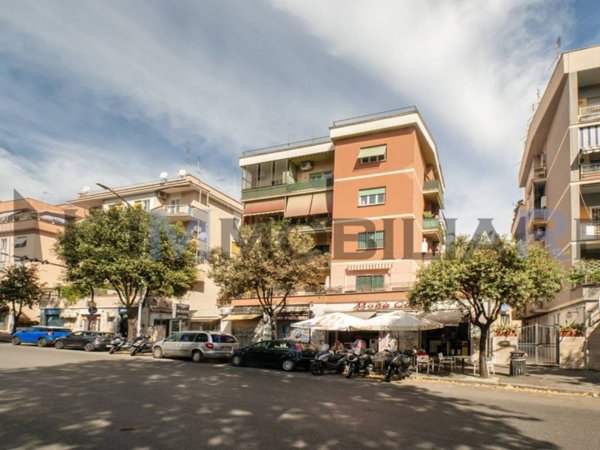 appartamento in vendita a Roma in zona Gianicolense