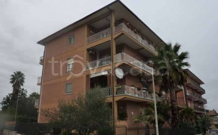appartamento in vendita a Roma in zona Cesano
