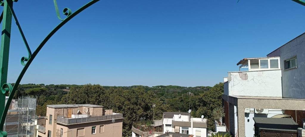 appartamento in vendita a Roma in zona Gianicolense