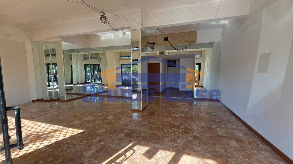 appartamento in vendita a Roma in zona Ostia