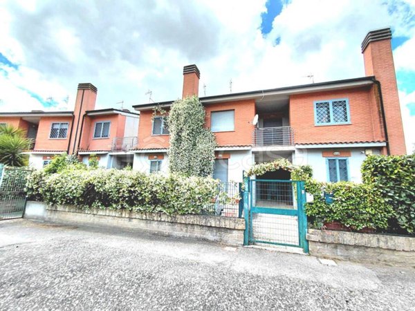 casa indipendente in vendita a Roma in zona Castelverde