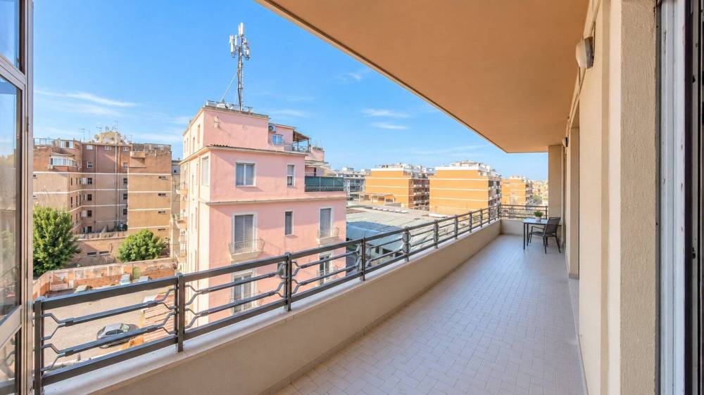 appartamento in vendita a Roma in zona Ostia