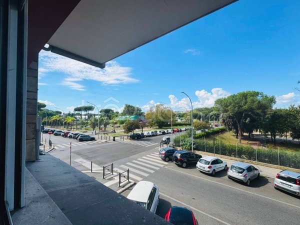 appartamento in vendita a Roma in zona Ardeatino