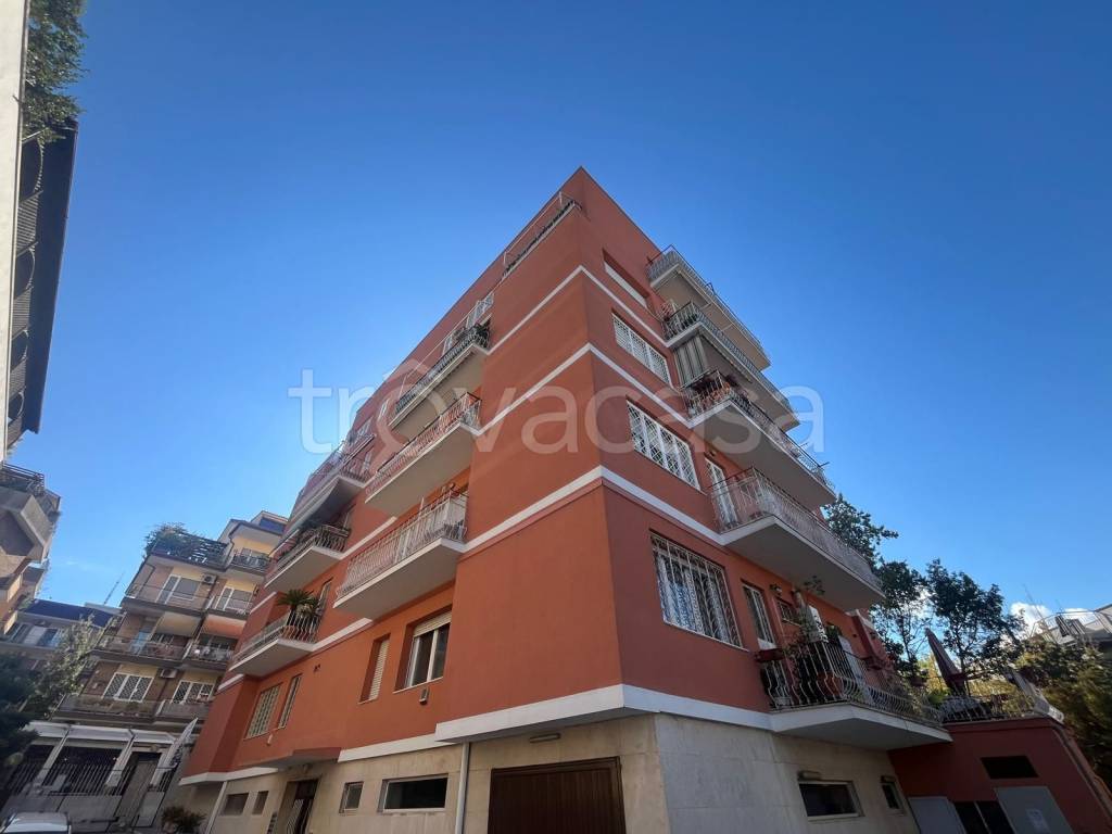 appartamento in vendita a Roma in zona Portuense