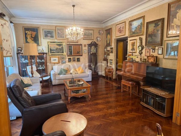 appartamento in vendita a Roma in zona Appio Latino