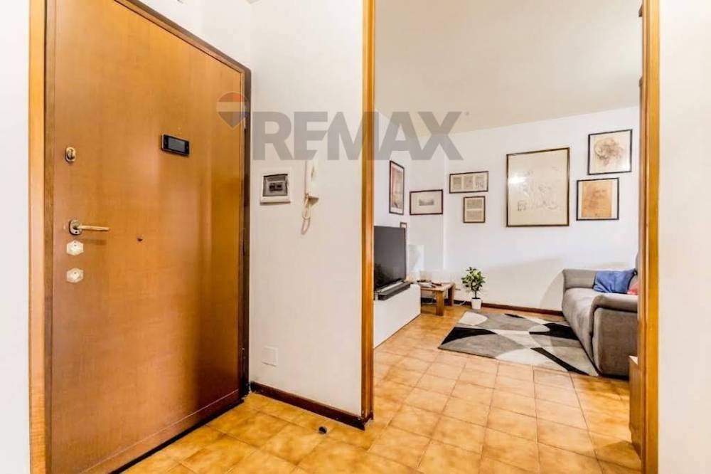 appartamento in vendita a Roma in zona Tor Bella Monaca