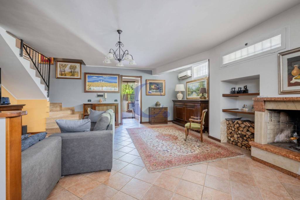 casa indipendente in vendita a Roma in zona Montespaccato