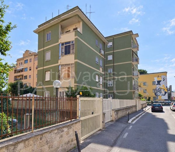 appartamento in vendita a Roma in zona Ostiense