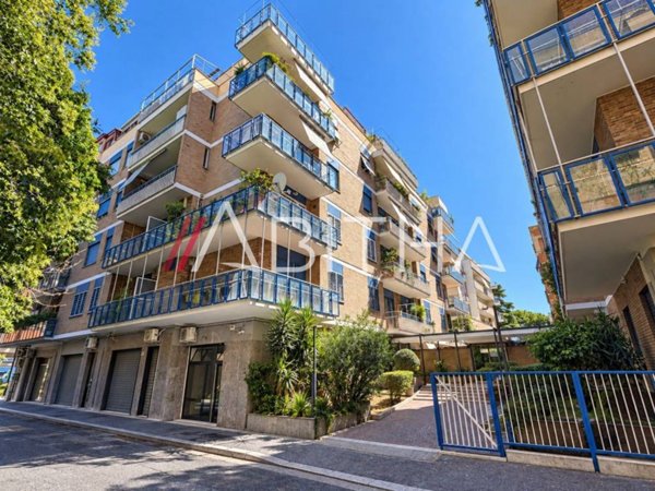 appartamento in vendita a Roma in zona Monte Sacro/Talenti