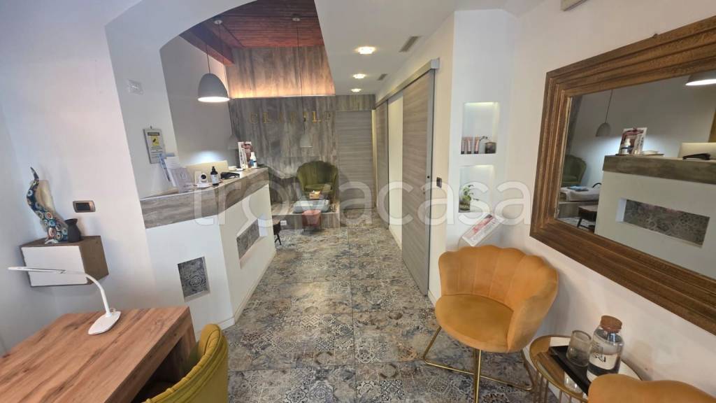 appartamento in vendita a Roma in zona Rione Regola