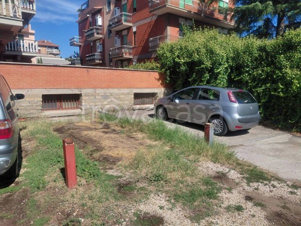 box auto in vendita a Roma in zona Torre Angela
