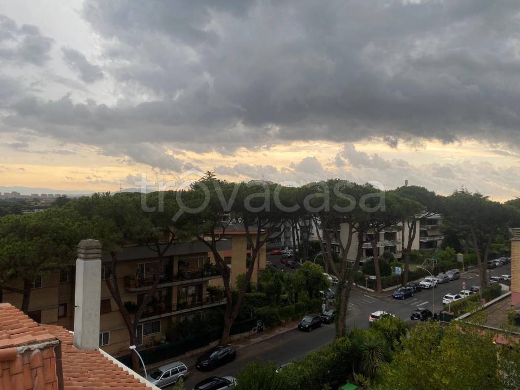 appartamento in vendita a Roma in zona Mostacciano