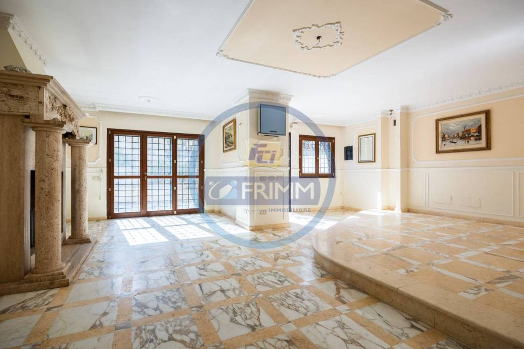 casa indipendente in vendita a Roma in zona Infernetto