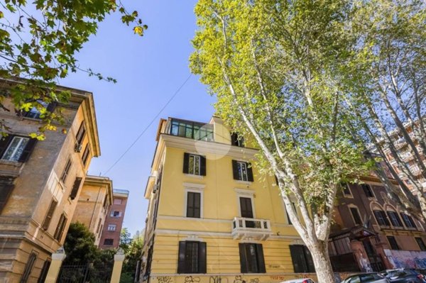 appartamento in vendita a Roma in zona Trastevere