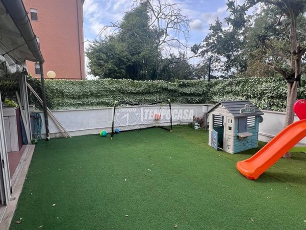 appartamento in vendita a Roma in zona Selva Candida