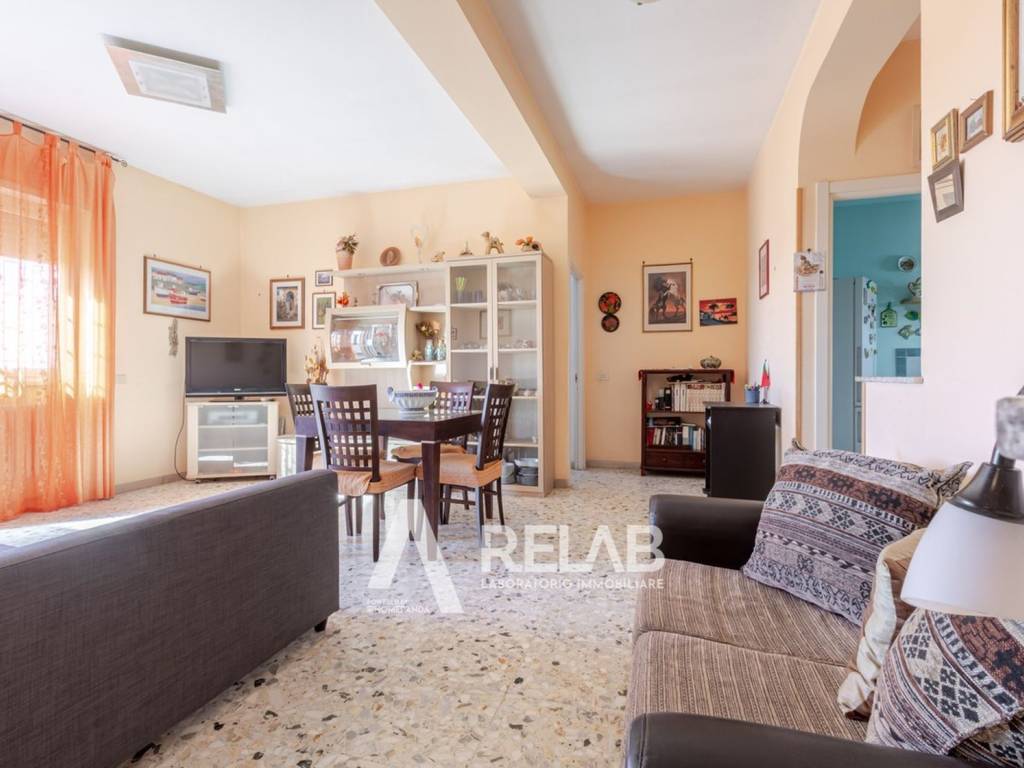 appartamento in vendita a Roma in zona Ostia