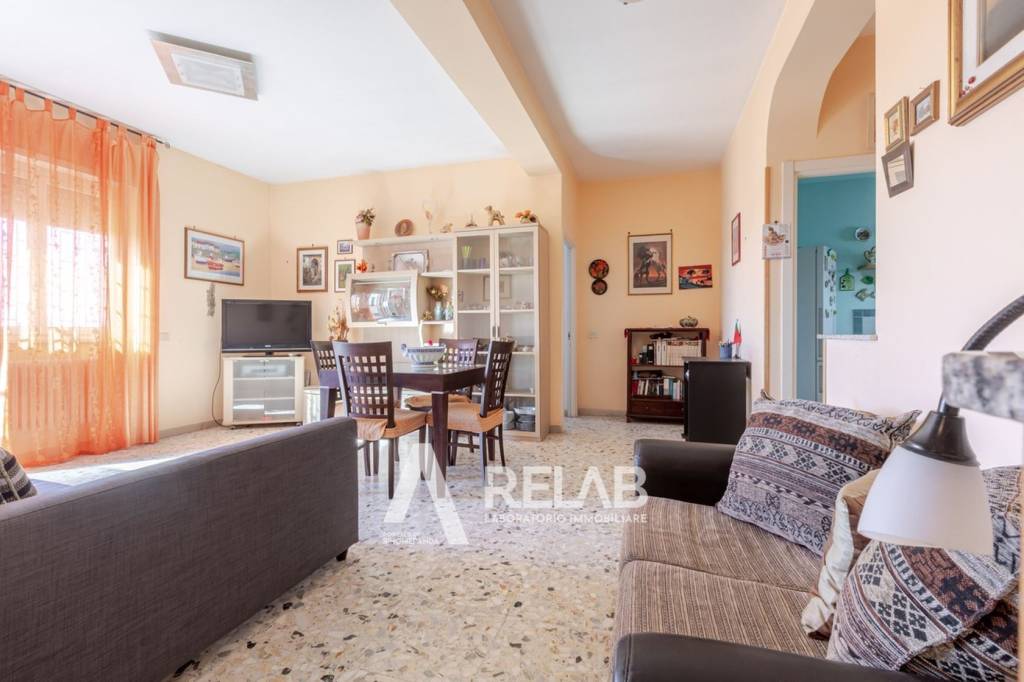 appartamento in vendita a Roma in zona Ostia