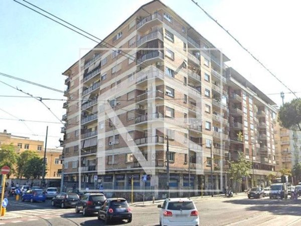 appartamento in vendita a Roma in zona Prenestino-Labicano