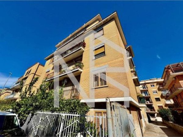 appartamento in vendita a Roma in zona Torre Maura