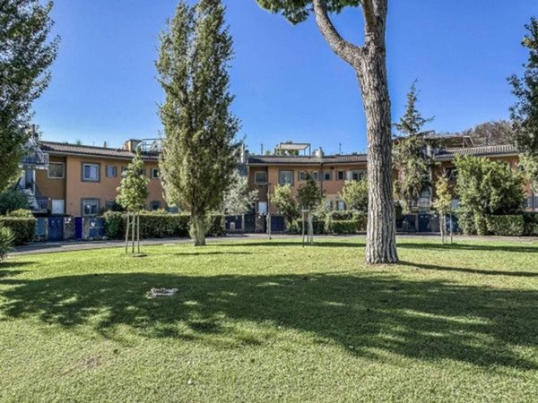 appartamento in vendita a Roma in zona Casal Palocco