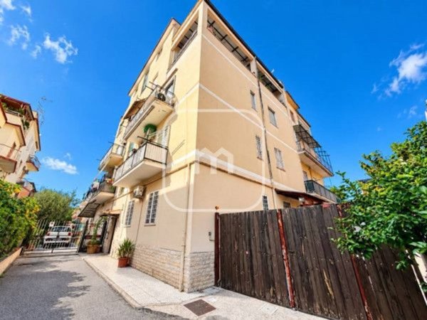 appartamento in vendita a Roma in zona San Basilio