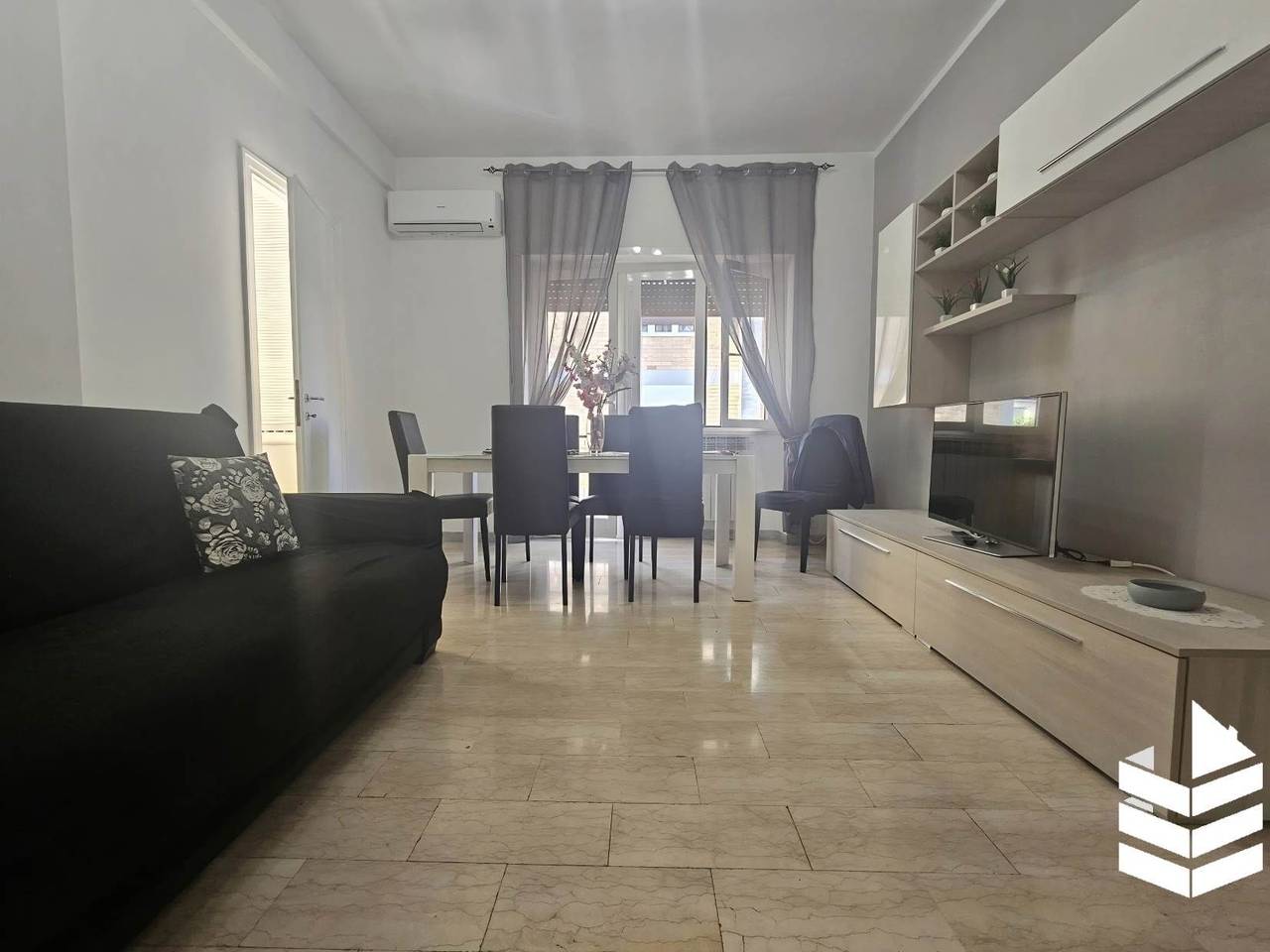 appartamento in vendita a Roma in zona Tomba di Nerone