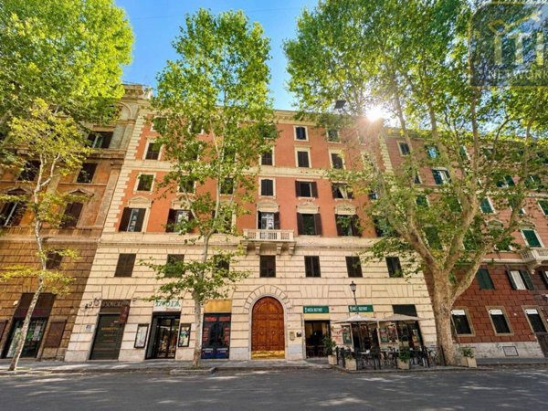appartamento in vendita a Roma in zona Esquilino