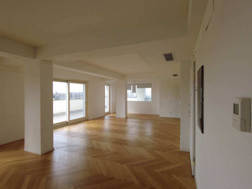 appartamento in vendita a Roma in zona Ostiense