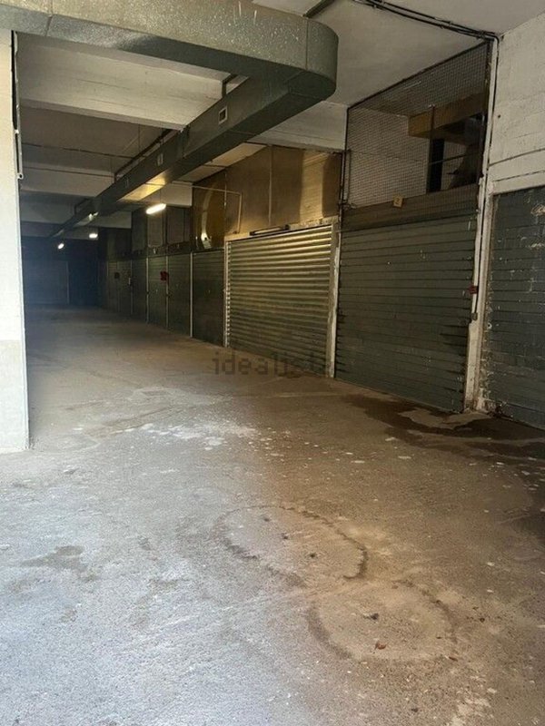 box auto in vendita a Roma in zona Appio Claudio