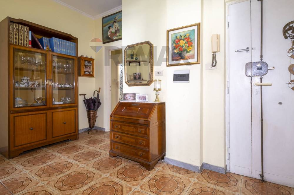 appartamento in vendita a Roma in zona Ardeatino