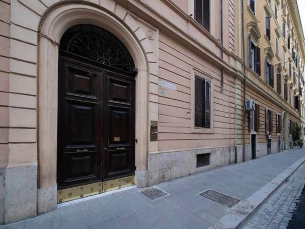 appartamento in vendita a Roma in zona Castro Pretorio