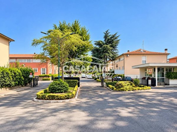 casa indipendente in vendita a Roma in zona Casal Palocco