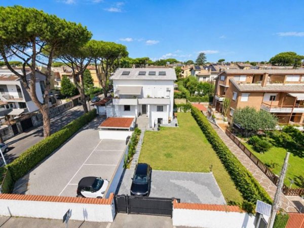 casa indipendente in vendita a Roma in zona Axa