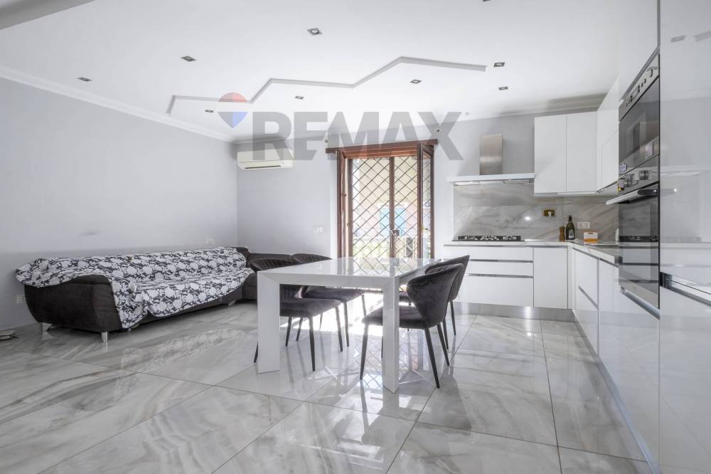 appartamento in vendita a Roma in zona Tor Bella Monaca