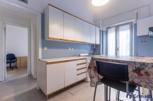 appartamento in vendita a Roma in zona EUR