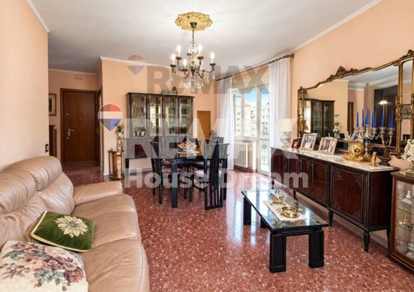 appartamento in vendita a Roma in zona Tuscolano