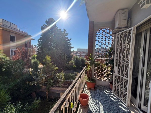 appartamento in vendita a Roma in zona Aurelio