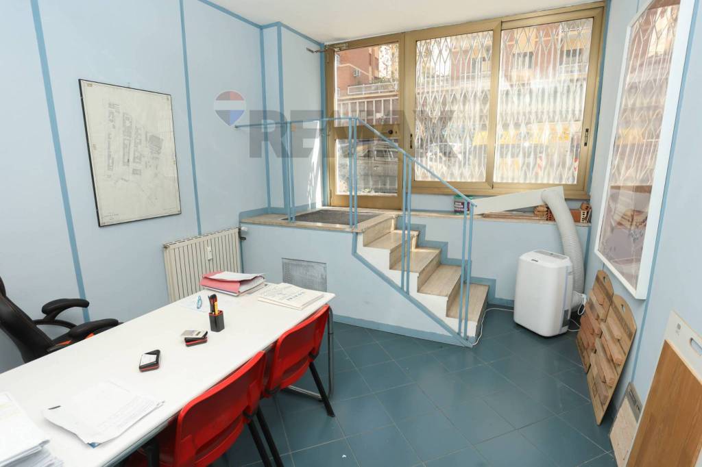 appartamento in vendita a Roma in zona Ostiense