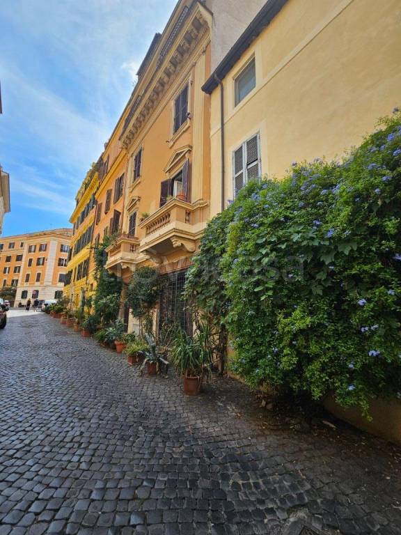 appartamento in vendita a Roma in zona Trastevere