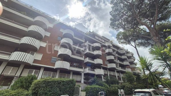 appartamento in vendita a Roma in zona Mostacciano
