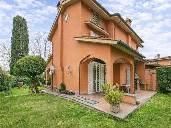casa indipendente in vendita a Roma in zona Osteria del Curato