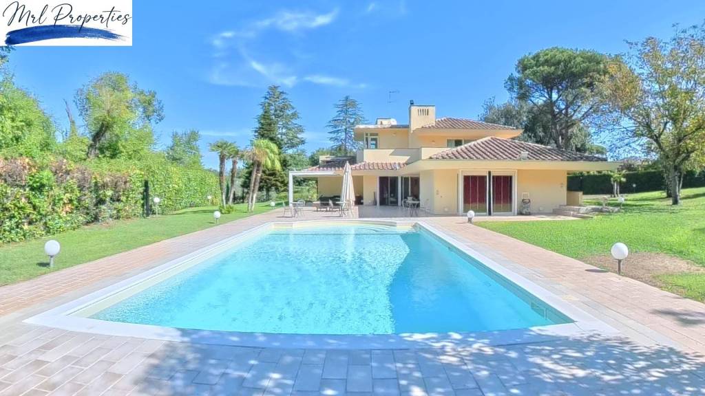 casa indipendente in vendita a Roma in zona Olgiata