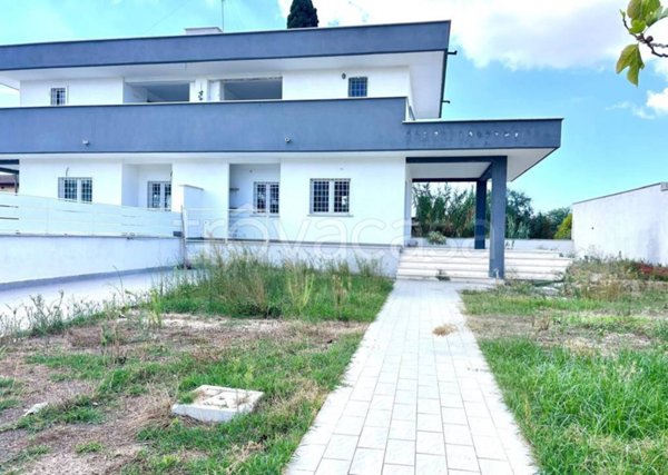 casa indipendente in vendita a Roma