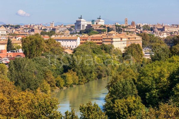 appartamento in vendita a Roma in zona Portuense