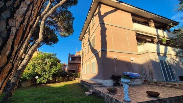 appartamento in vendita a Roma in zona Torre Gaia
